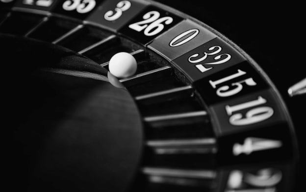 Antarmuka aplikasi server377 menampilkan dashboard sportsbook dengan pertandingan Liga 1 dan live casino options